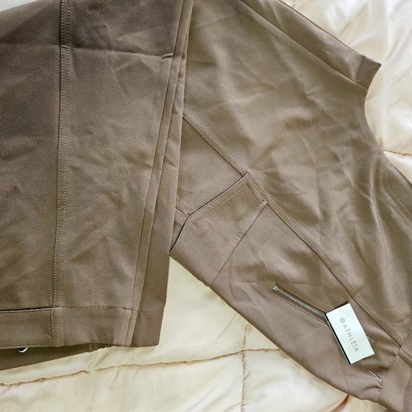 NWT Athleta Comuter pants. SIZE 16 - Picture 4 of 4